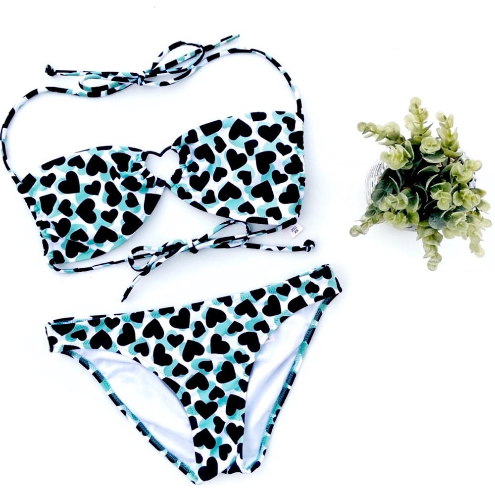 Victoria Secret 2 Pc Bandeau Heart
Printed Bikini